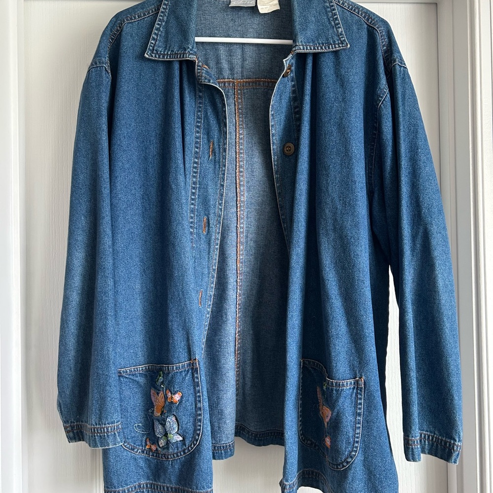 Women's Vintage Denim Jacket with Embroidered Details